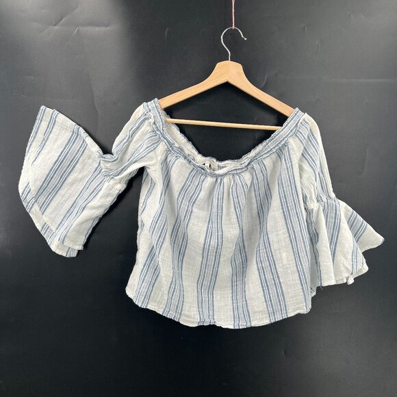 Lucky Brand Tops - Lucky Brand bell sleeve off the shoulder cotton crop top beachy coastal blue M